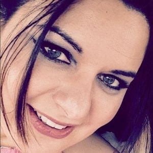 Meet your Posher, Charlene